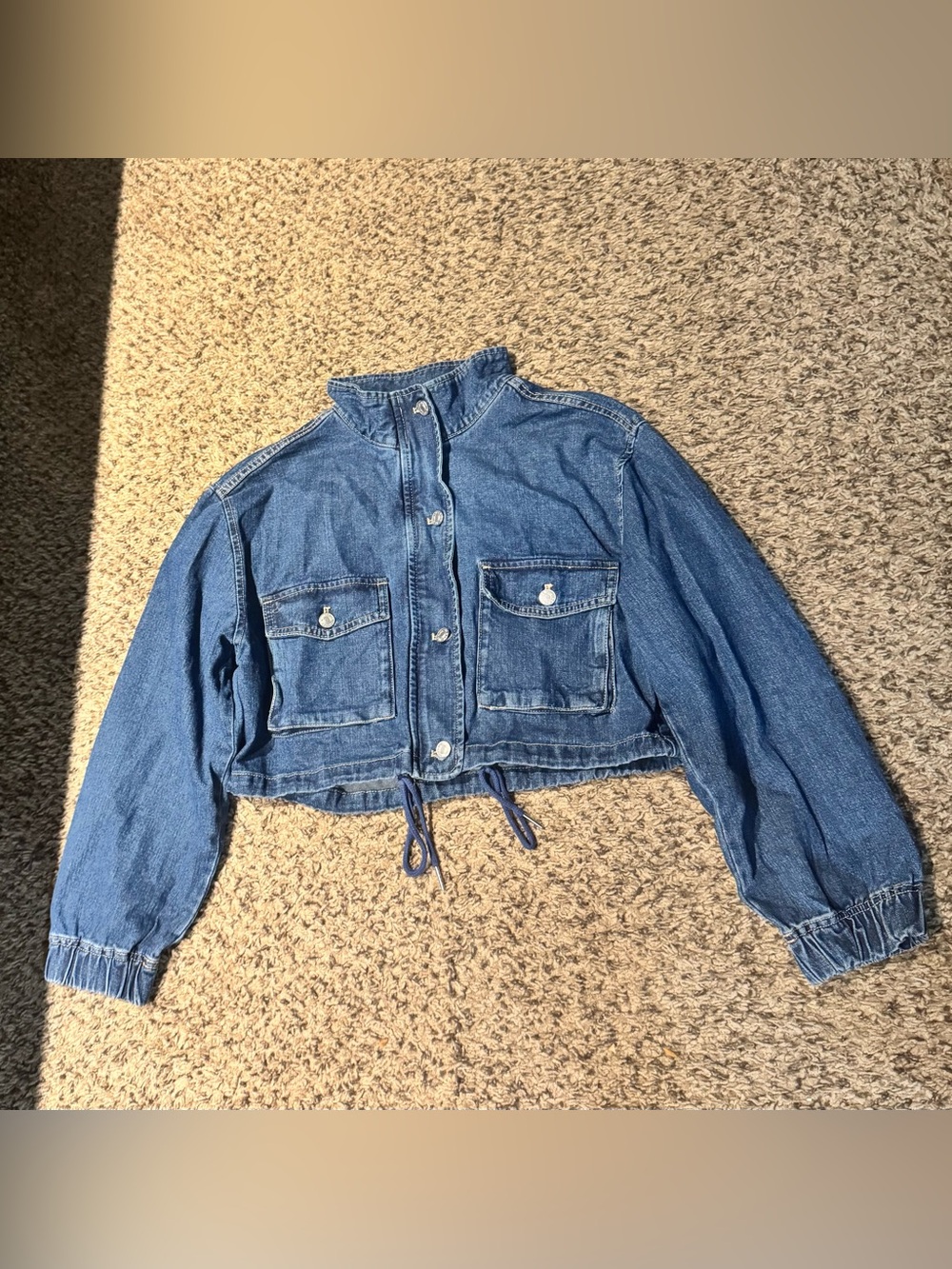 Love Tree Blue Denim Cropped Jacket with Front Flap Pockets